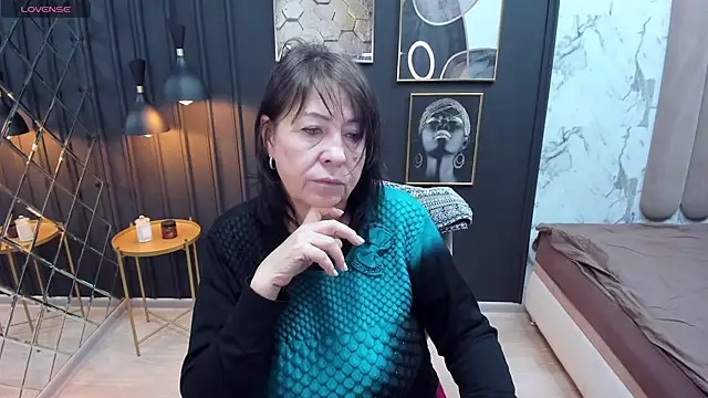 LindaPassionate online show from 12/06/24, 05:20