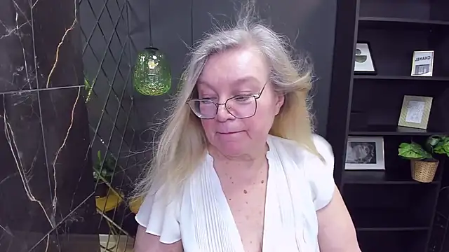 NataliMellow online show from 01/18/25, 07:37