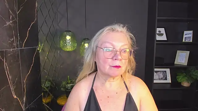 NataliMellow online show from 10/18/25, 01:01