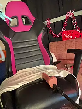 Snapshot of halana_squirts chatting on 02/20/26, 06:26 halana squirts online show from 02/20/26, 06:26