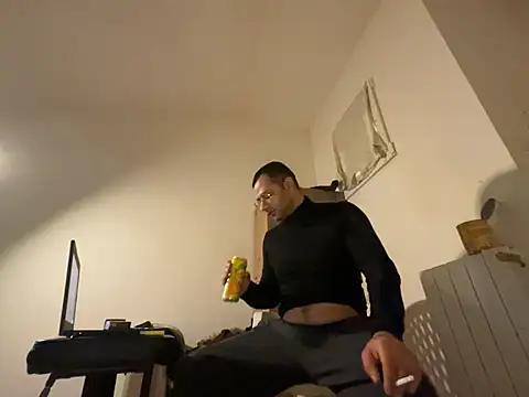 Snapshot of Enderson007 chatting on 02/10/26, 04:00 Enderson007 online show from 02/10/26, 04:00