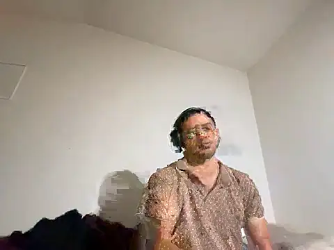 Snapshot of Enderson007 chatting on 02/24/26, 04:27 Enderson007 online show from 02/24/26, 04:27