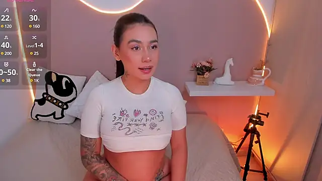 EllieMitchell online show from 12/22/24, 07:42