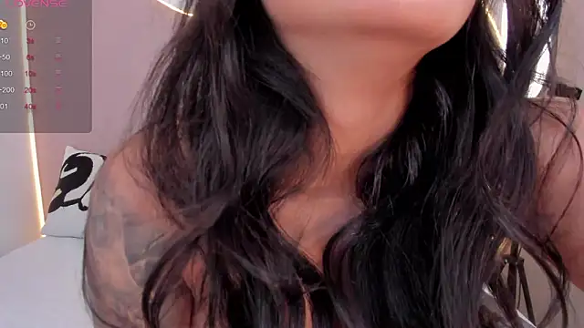 Snapshot of EllieMitchell chatting on 03/09/26, 06:01 EllieMitchell online show from 03/09/26, 06:01