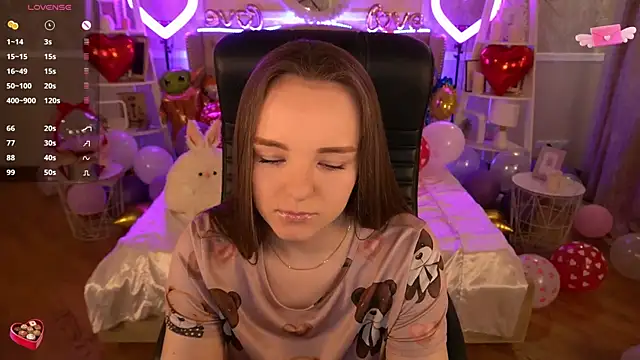 FoxyShy online show from 02/14/25, 12:36