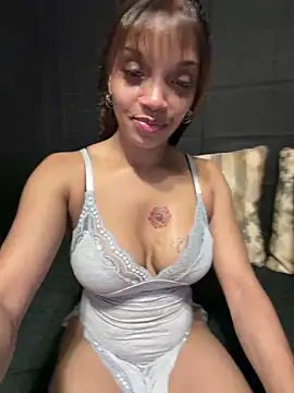 Snapshot of Rakiyahcharms chatting on 06/19/26, 06:29 Rakiyahcharms online show from 06/19/26, 06:29