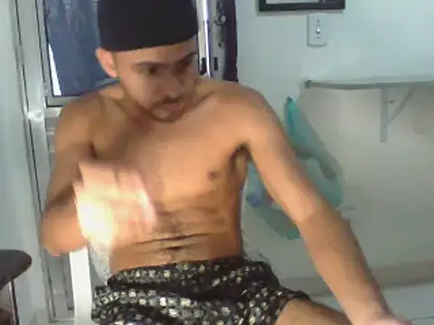 Snapshot of LoudLikeness chatting on 02/28/25, 12:31 LoudLikeness online show from 02/28/25, 12:31