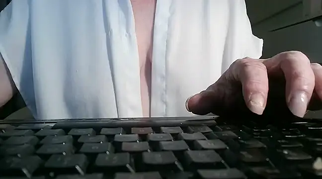 heidi60 online show from 02/16/25, 02:32