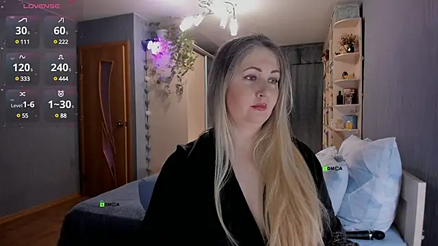 Snapshot of SweetLanna chatting on 01/02/25, 07:29 SweetLanna online show from 01/02/25, 07:29