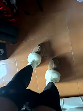 Snapshot of Wet-Pussycat chatting on 12/07/24, 03:08 Wet-Pussycat online show from 12/07/24, 03:08