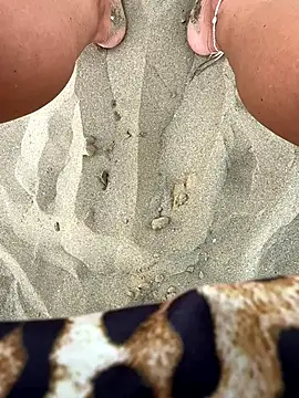 Snapshot of Wet-Pussycat chatting on 09/16/25, 03:57 Wet-Pussycat online show from 09/16/25, 03:57