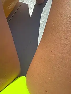 Snapshot of Wet-Pussycat chatting on 09/18/25, 12:29 Wet-Pussycat online show from 09/18/25, 12:29