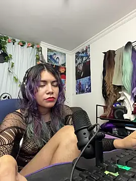 VaioletUwU online show from 04/04/26, 04:33