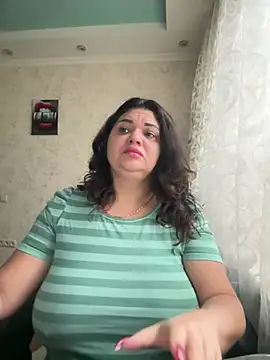 Snapshot of littleRikka chatting on 01/16/25, 07:28 littleRikka online show from 01/16/25, 07:28