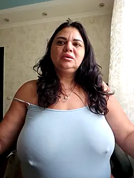 Snapshot of littleRikka chatting on 10/06/25, 07:06 littleRikka online show from 10/06/25, 07:06