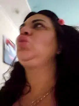 Snapshot of littleRikka chatting on 10/10/25, 08:30 littleRikka online show from 10/10/25, 08:30