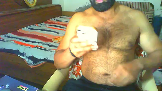 Snapshot of Vbestshow chatting on 05/12/26, 11:40 Vbestshow online show from 05/12/26, 11:40