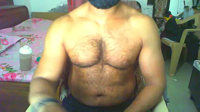 Snapshot of Vbestshow chatting on 05/19/26, 12:11 Vbestshow online show from 05/19/26, 12:11