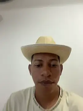 Snapshot of bigcock_bum22 chatting on 03/06/26, 02:52 bigcock bum22 online show from 03/06/26, 02:52