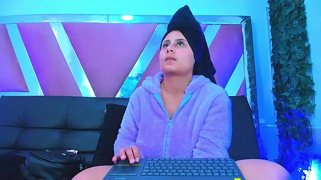 Snapshot of AbbyTaylorr chatting on 02/21/26, 06:31 AbbyTaylorr online show from 02/21/26, 06:31