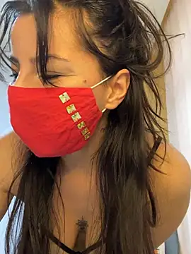 White-Petite online show from 05/03/26, 01:28