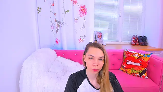 Snapshot of The_Deep_Passion chatting on 03/01/25, 08:13 The Deep Passion online show from 03/01/25, 08:13