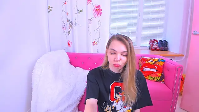 Snapshot of The_Deep_Passion chatting on 03/05/25, 08:00 The Deep Passion online show from 03/05/25, 08:00