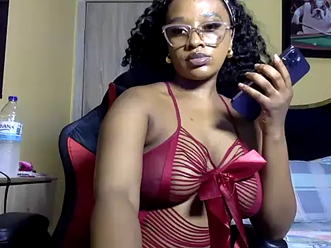 Snapshot of BOOTYBANGER24xx chatting on 05/04/26, 10:55 BOOTYBANGER24xx online show from 05/04/26, 10:55