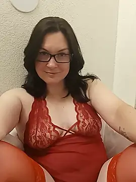 Snapshot of DesreRose chatting on 07/02/26, 12:43 DesreRose online show from 07/02/26, 12:43