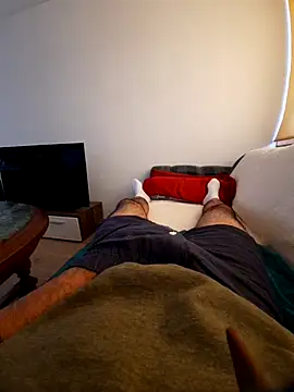 Snapshot of mogli444 chatting on 11/22/25, 08:46 mogli444 online show from 11/22/25, 08:46