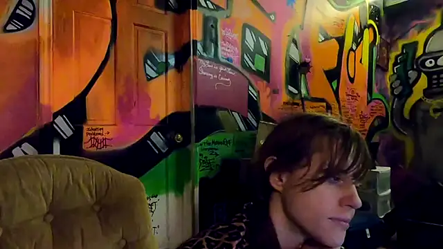 Snapshot of TheDaisyChaos chatting on 02/17/25, 05:04 TheDaisyChaos online show from 02/17/25, 05:04