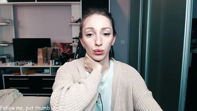 Snapshot of Natalimeowks chatting on 02/16/25, 02:10 Natalimeowks online show from 02/16/25, 02:10