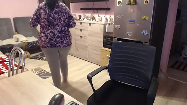 BustyLadyAlma online show from 10/30/25, 05:53