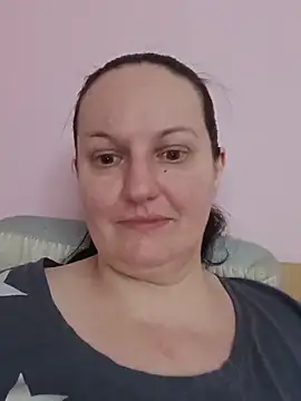 BustyLadyAlma online show from 06/13/26, 07:39