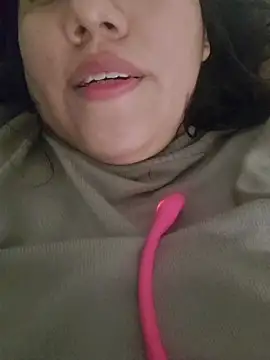 Snapshot of Kalani_Engel chatting on 11/09/25, 04:05 Kalani Engel online show from 11/09/25, 04:05