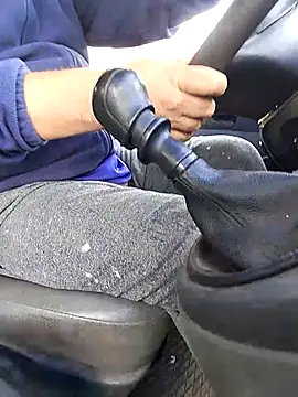 Snapshot of sarpe4 chatting on 09/26/25, 03:05 sarpe4 online show from 09/26/25, 03:05