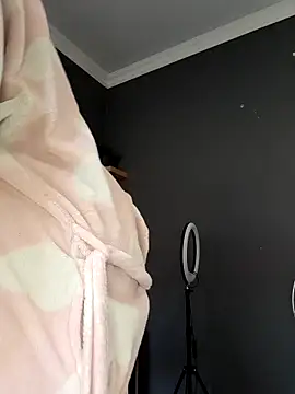 SWEETDOLLY29XX online show from 12/04/25, 09:51