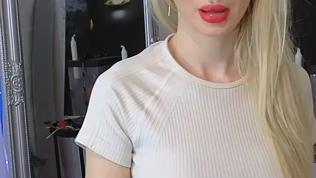 JuliaJuliette online show from 03/22/25, 05:09