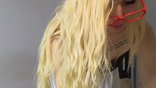 JuliaJuliette online show from 09/19/25, 01:07