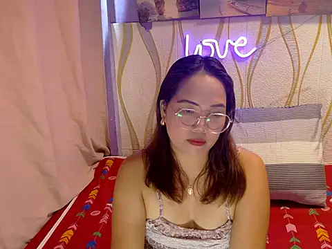 Snapshot of BURBERRY69 chatting on 02/28/26, 08:15 BURBERRY69 online show from 02/28/26, 08:15