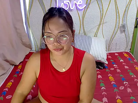 Snapshot of BURBERRY69 chatting on 03/08/26, 08:07 BURBERRY69 online show from 03/08/26, 08:07