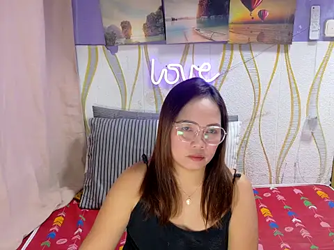 Snapshot of BURBERRY69 chatting on 03/14/26, 10:53 BURBERRY69 online show from 03/14/26, 10:53