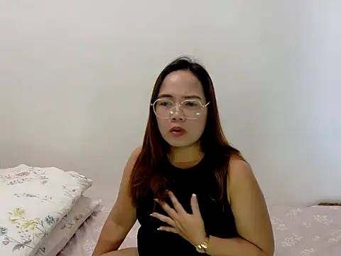 BURBERRY69 online show from 06/26/26, 07:46
