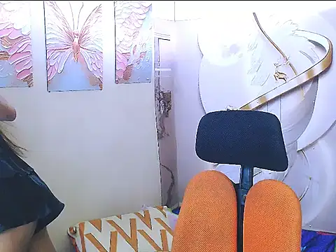 nica20 online show from 06/14/26, 04:47