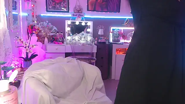 Snapshot of misscectito13 chatting on 03/13/25, 03:06 misscectito13 online show from 03/13/25, 03:06