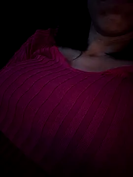 Snapshot of misscectito13 chatting on 11/02/25, 11:23 misscectito13 online show from 11/02/25, 11:23