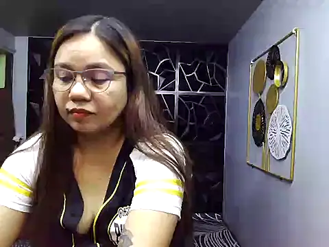 ambersmile online show from 03/02/25, 12:11