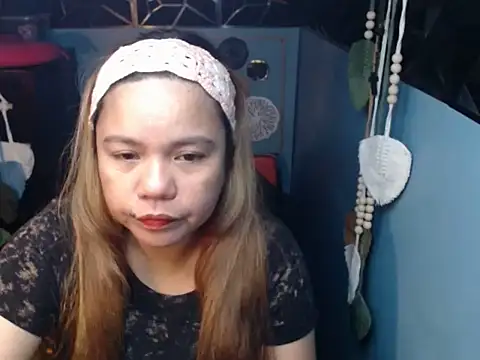 ambersmile online show from 10/17/25, 08:44