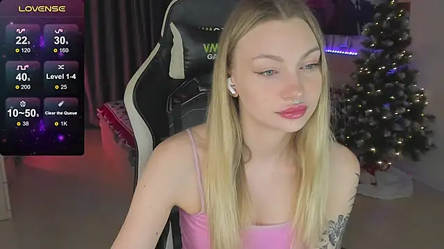 Snapshot of BiMolly chatting on 01/26/25, 08:56 BiMolly online show from 01/26/25, 08:56