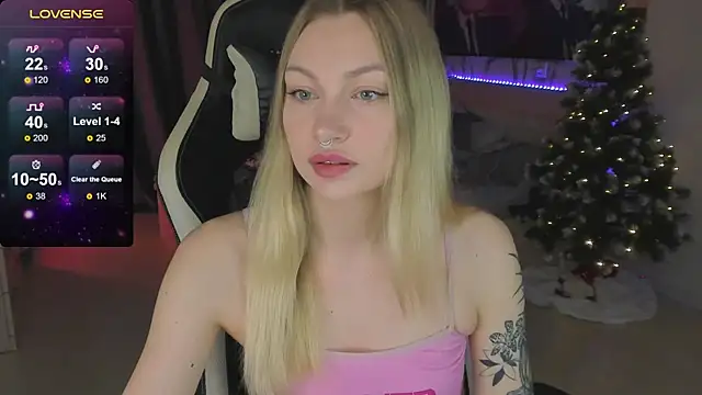 Snapshot of BiMolly chatting on 01/27/25, 11:11 BiMolly online show from 01/27/25, 11:11